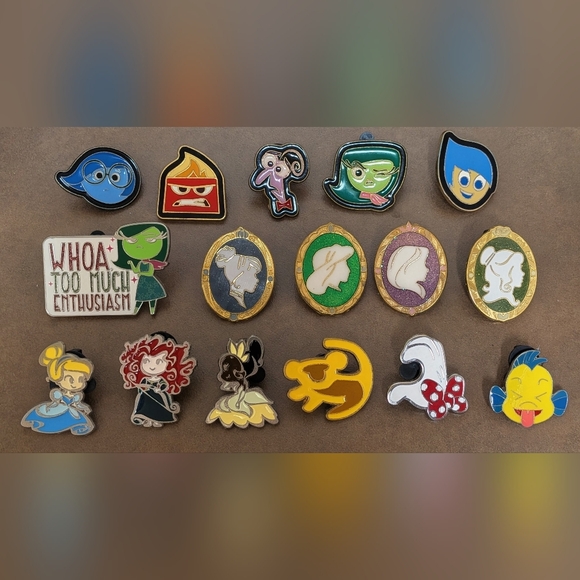 Disney & Fandom Pins - Picture 1 of 9